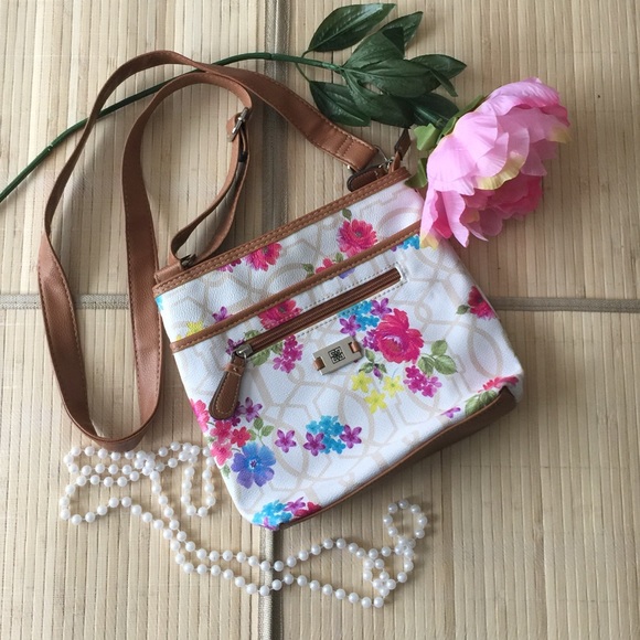 Time and Tru Handbags - Cross body purse